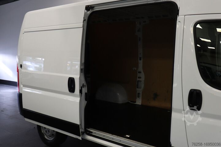 Delivery van Peugeot Boxer 2.2 BlueHDi L2H2 140PK - EURO 6 - Airco -...