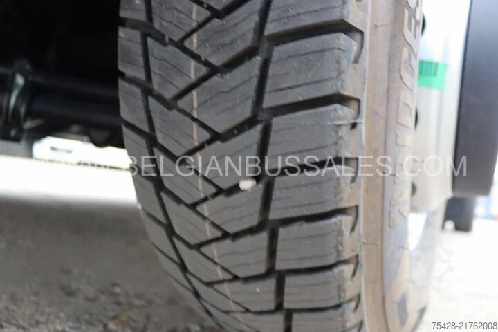 Kleinbus Iveco Daily Line /Airco / USB