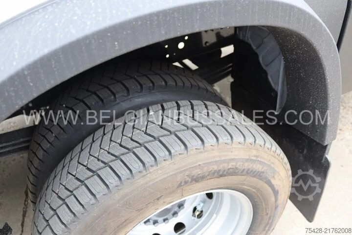 Kleinbus Iveco Daily Line /Airco / USB