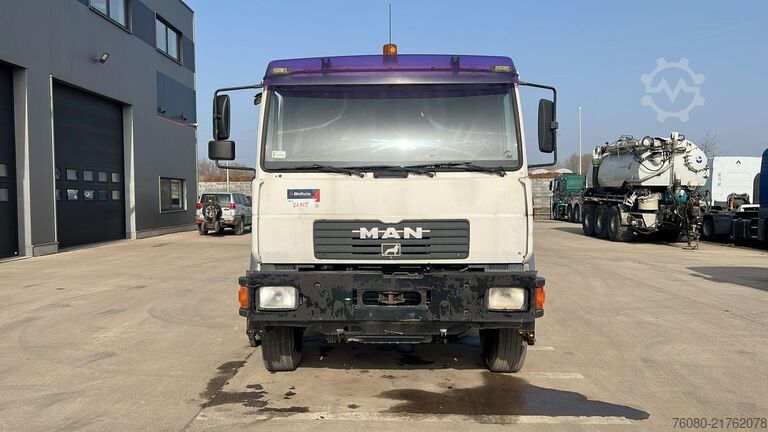 Chassis cab MAN LE 26.284 (6X4 / STEEL SUSP. / LAMES / MANUAL G...