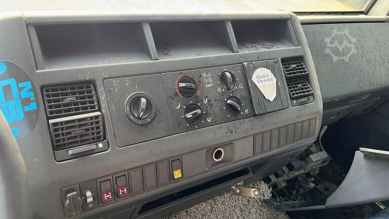 Chassis cab MAN LE 26.284 (6X4 / STEEL SUSP. / LAMES / MANUAL G...