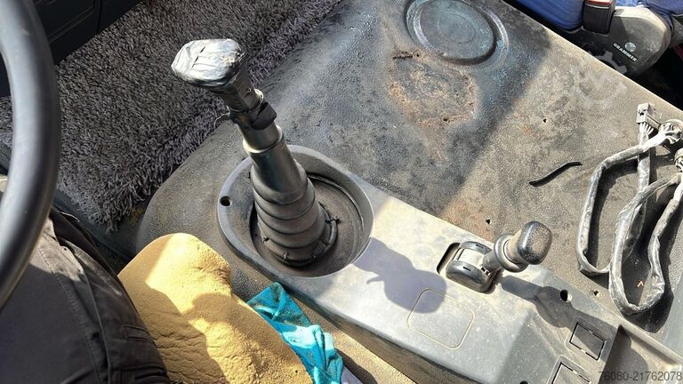 Chassis cab MAN LE 26.284 (6X4 / STEEL SUSP. / LAMES / MANUAL G...