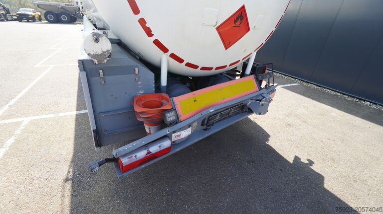 Tank Schrader 3 AXLE ADR CHEMIE TANK TRAILER 40.000LTR