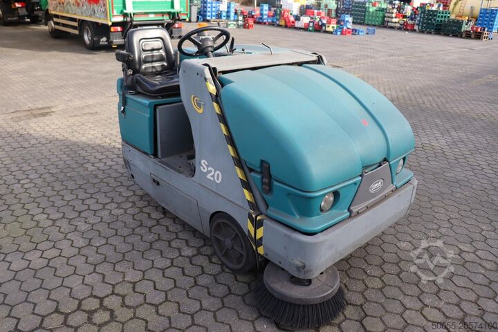 Aufsitzkehrmaschine Tennant S20