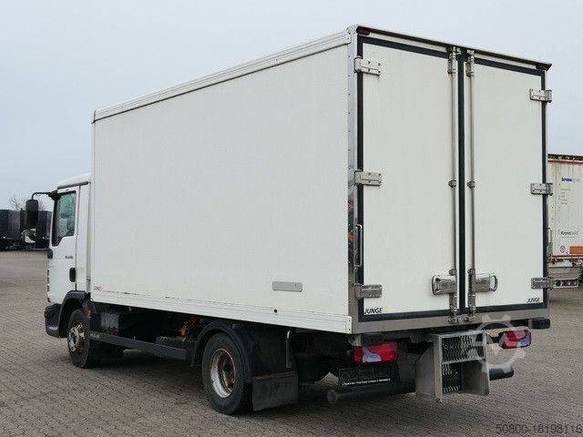 Refrigerator body van MAN 8.220 TGL BL 4x2, Thermo King, 3. Sitz, 5m lang