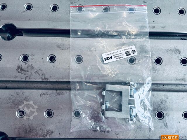 Electric motor SEW-EURODRIVE MDX61B0030-5A3-4-0T