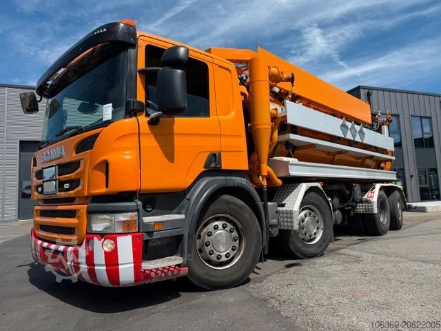 Vacuum tank truck SCANIA P380 8x2*6 Hvidtved Larsen Flexline 414