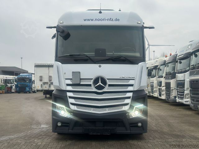 Volume tractor unit MERCEDES-BENZ Actros 1848 Low Hubsattel Safety Retarder Xenon