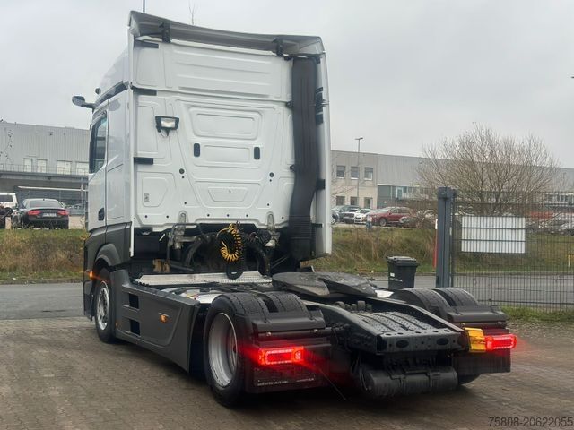 Volume tractor unit MERCEDES-BENZ Actros 1848 Low Hubsattel Safety Retarder Xenon