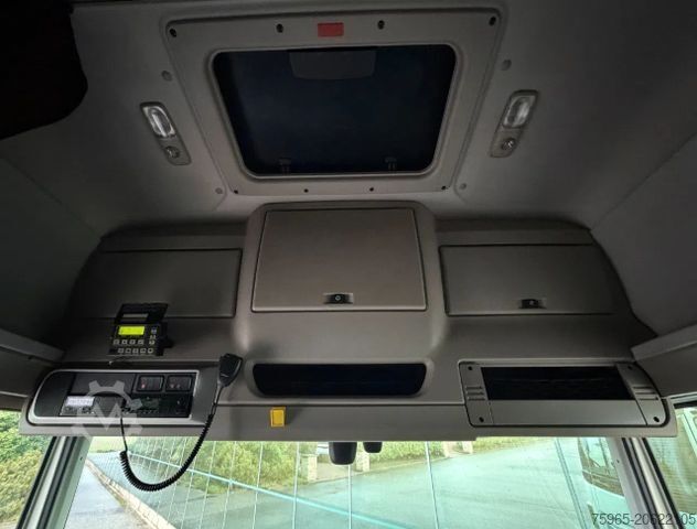 Refrigerated truck DAF CF 450 SC HEIWO ISOLATED BOX 875 x 250 x 275 INS