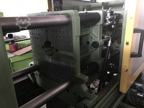 Injection molding machine Arburg 370C 600-100
