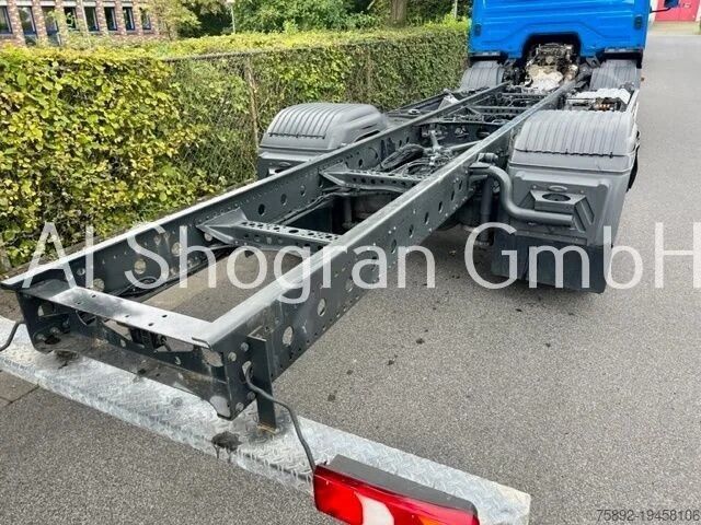 Chassis with cab Mercedes-Benz Atego 1318 4x2/Euro 6/Schaltung/Klima/1218