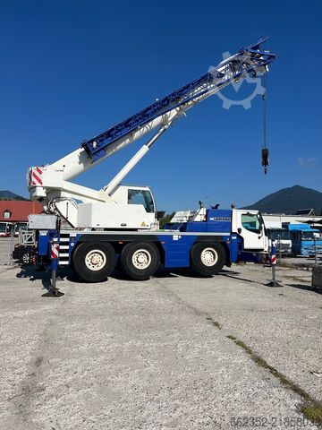 Truck mounted crane Liebherr LTM 1050-3.1