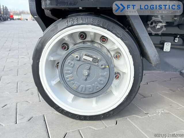4-way forklift Combilift C3000ET TRIPLEX 5940 WIDE FORK POSITIONE