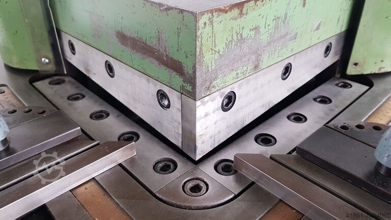 Hydr. Blechausklinkmaschine INDUMASCH, Siegen V 254