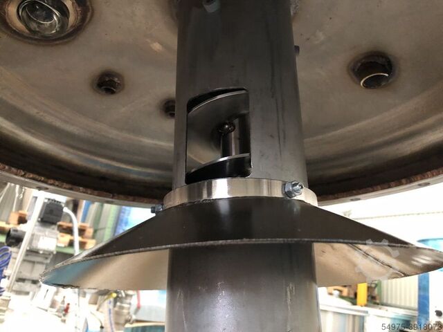 Reactor Pressure vessel electrically heated  