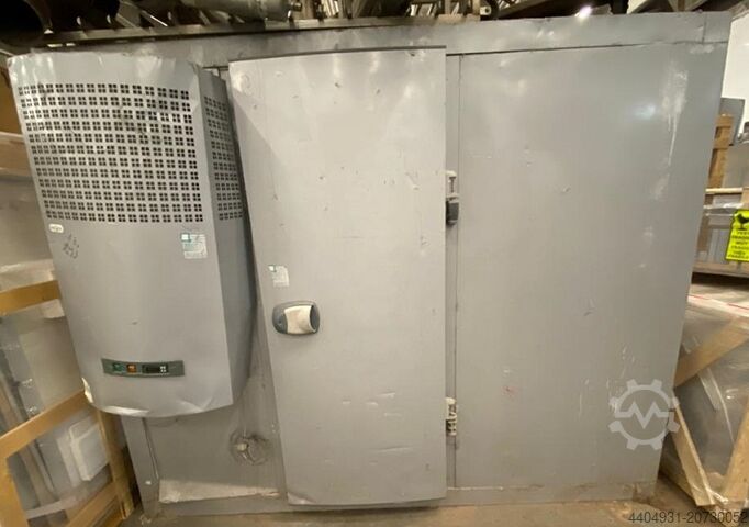 Kühl-/Tiefkühlraum 80 mm MERCATUS O2-S-10702026-0-0-0