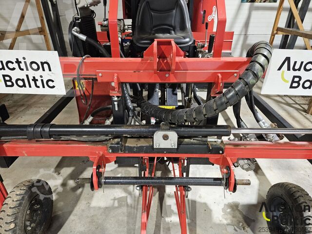 Mähdrescher  Broch ARAT-1