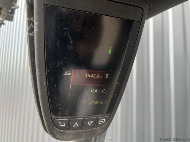 Electric 4-wheel forklift Linde E25HL-01/600