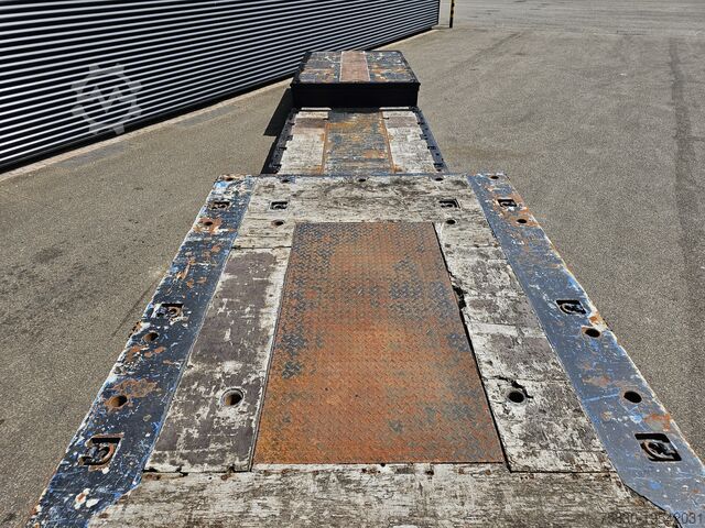 Low loader Meusburger MPG 3 / LOW BED / EXTENDABLE / 3 x STEERING AXLE