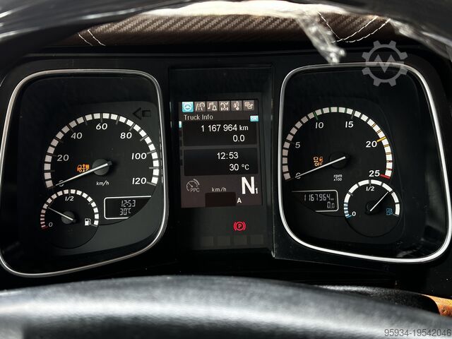 Standard-Sattelzugmaschine Mercedes-Benz ACTROS 1863
