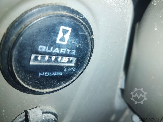 Minibagger < 7t Case CX 50 with 3 excavator buckets