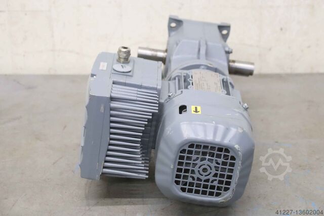 Geared motor 0.37-0.075 kW 31-6.3 rpm SEW-Eurodrive KAF37 DRS71S4BE05HR/MM03/AMA6