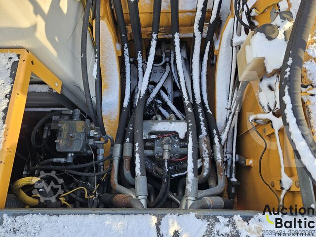 Raupenbagger Liebherr R922 LC
