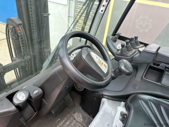 VS-22913 Electric triplex mast forklift Still RX60-40 STILL RX60-40