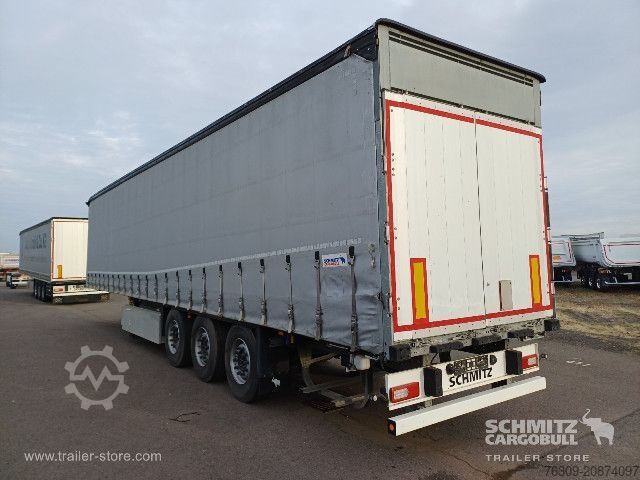 Auflieger mit Pritsche & Plane Schmitz Cargobull Curtainsider Standard Getränke