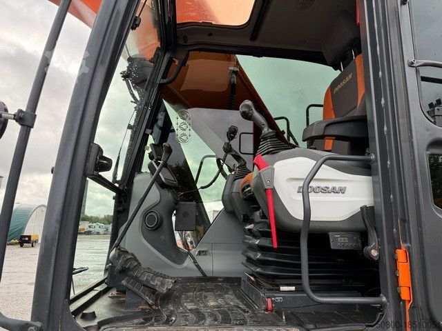 Kettenbagger DOOSAN DX 255 LC-5, Rototilt,Div. Löffel,Greifer+Hammer
