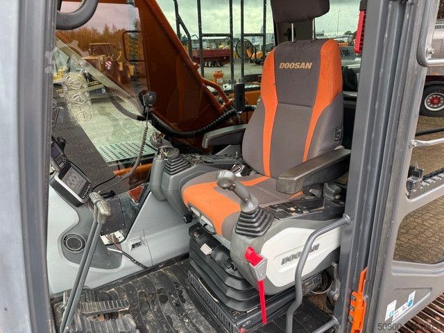 Chain excavator DOOSAN DX 255 LC-5/Schnellwechsel System/Rototilt R8