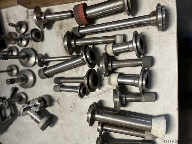 Accessories for Kellenberger cylindrical grinding machine  