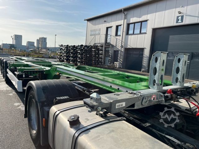Swap body semitrailer WIELTON Multichassis Fahrgestell 45,40HC,40, 2x20