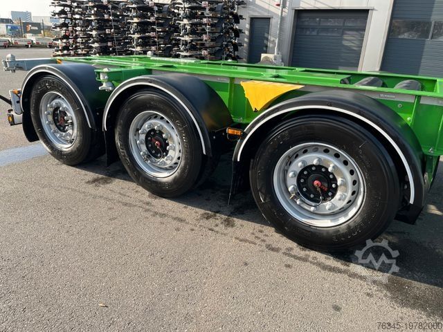 Swap body semitrailer WIELTON Multichassis Fahrgestell 45,40HC,40, 2x20