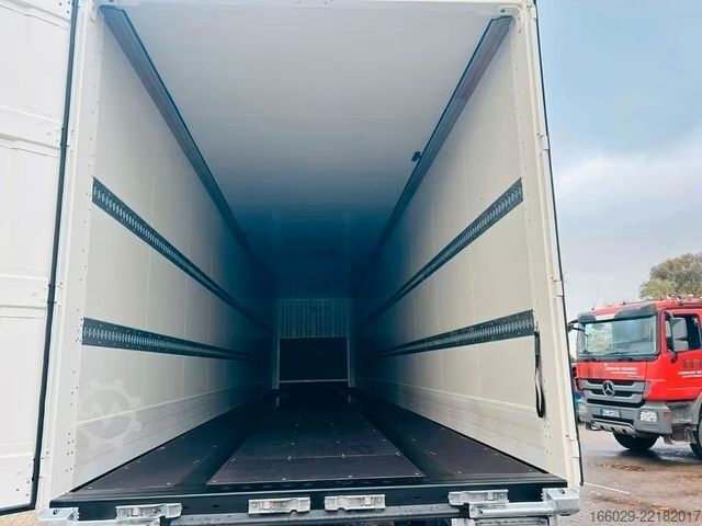 Kofferauflieger KRONE 2-Achs Koffer - letzte Achse als Liftachse