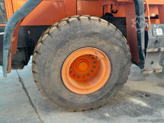 Wheel loader Doosan DL300