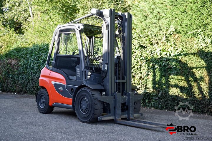 Vierrad-Gabelstapler Linde H50D 1204 Triplex 482 UUR!!