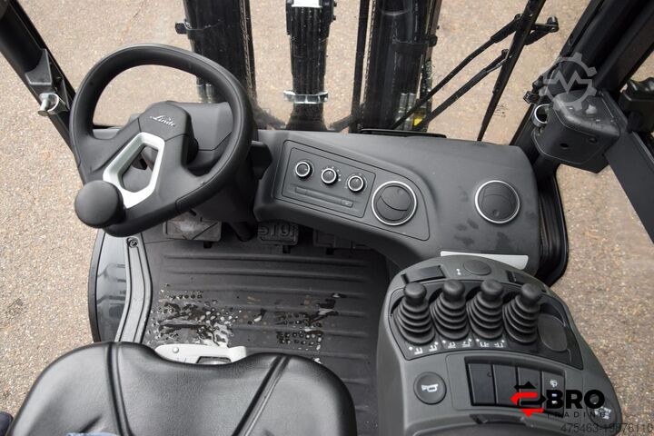 Four-wheel forklift Linde H35D-01 1202 Triplex Container Spec