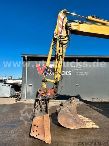 Mobile excavator KOMATSU PW160 Mobilbagger inkl Schwenklรถffel,Tieflรถffel