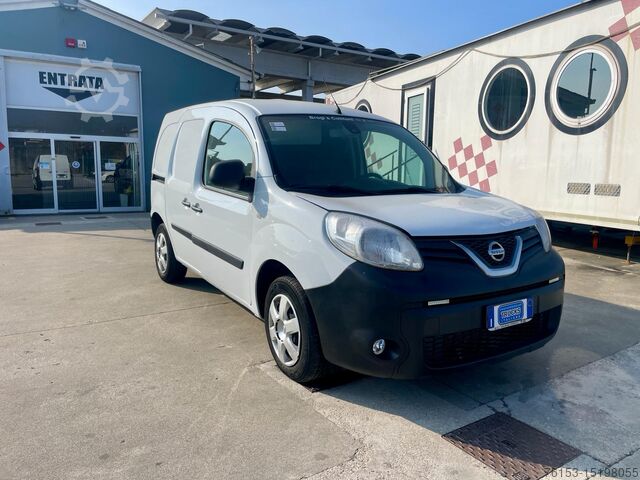 Panel van Nissan NV 250