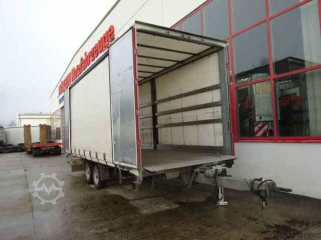 Anhänger mit Pritsche & Plane Möslein TP 11 Schwebheim  Tandem- Schiebeplanenanhänger zum Durchladen