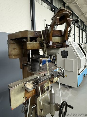 Center grinding machine Technica 5100