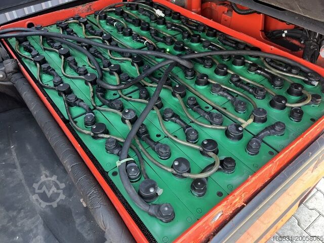 Electric 4-wheel forklift Linde E25H-01/600