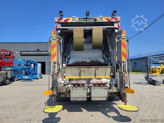 Garbage truck Renault D26 Wide