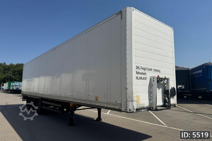 Suitcase Schmitz Cargobull SCB/S3B / Disk brakes / Double stock