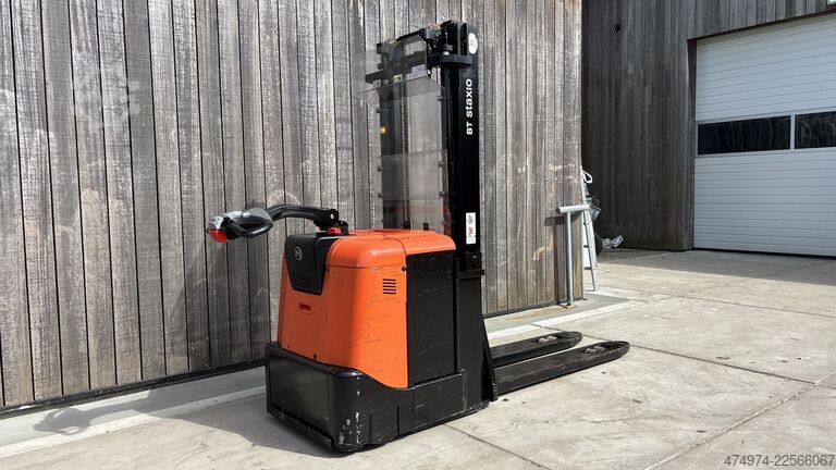 Hochhubwagen BT SP 160