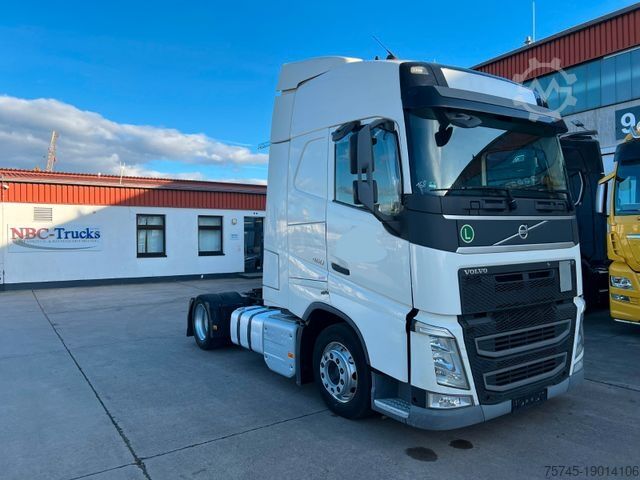 Volume tractor unit VOLVO FH 460 * LOWLINER * RETARDER * VOLLLUFTFEDERUNG