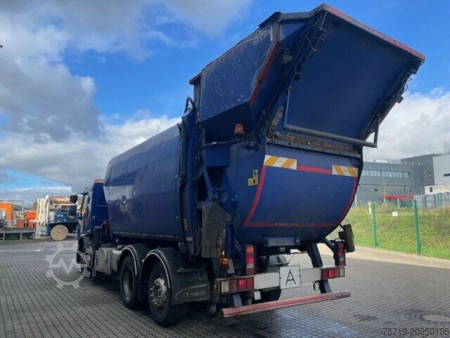 Garbage truck Volvo FE 340 6x2 mit Palfinger Kran