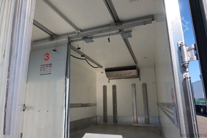 Refrigerated/freezer transport FUSO Canter Thermoking T 600R Koel/Vries + Laadklep